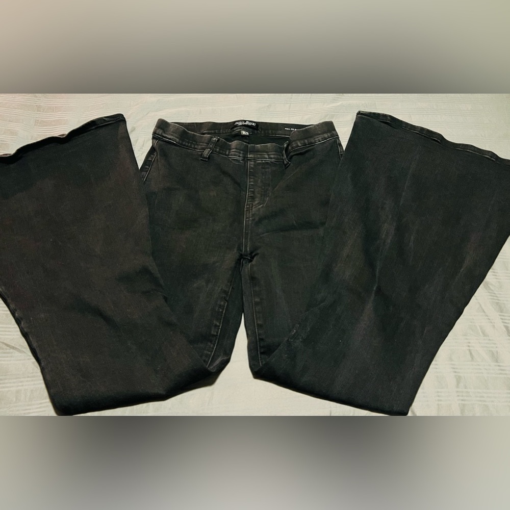 Judy Blue pull on Flares size 9/29.